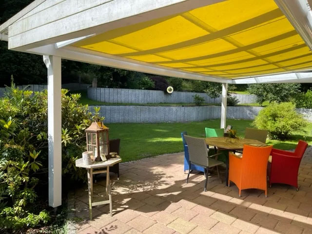 Terrasse mit Markise