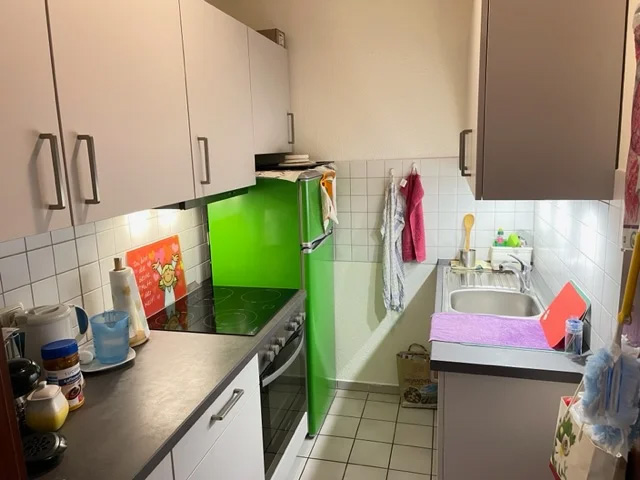 Küche mit Einbauküche