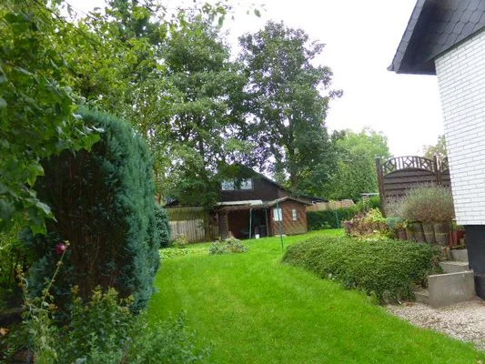 Garten mit Gartenhaus