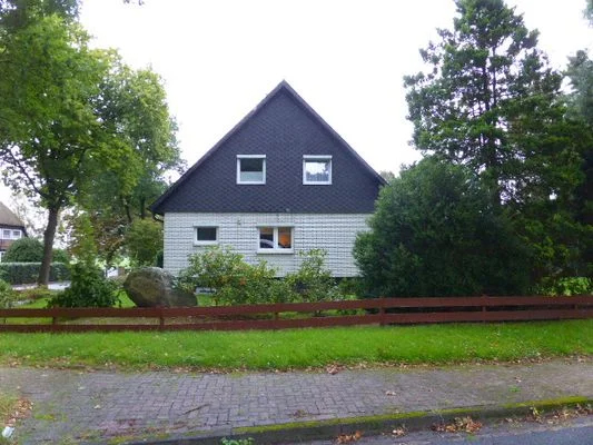 Garten-Straßenseite